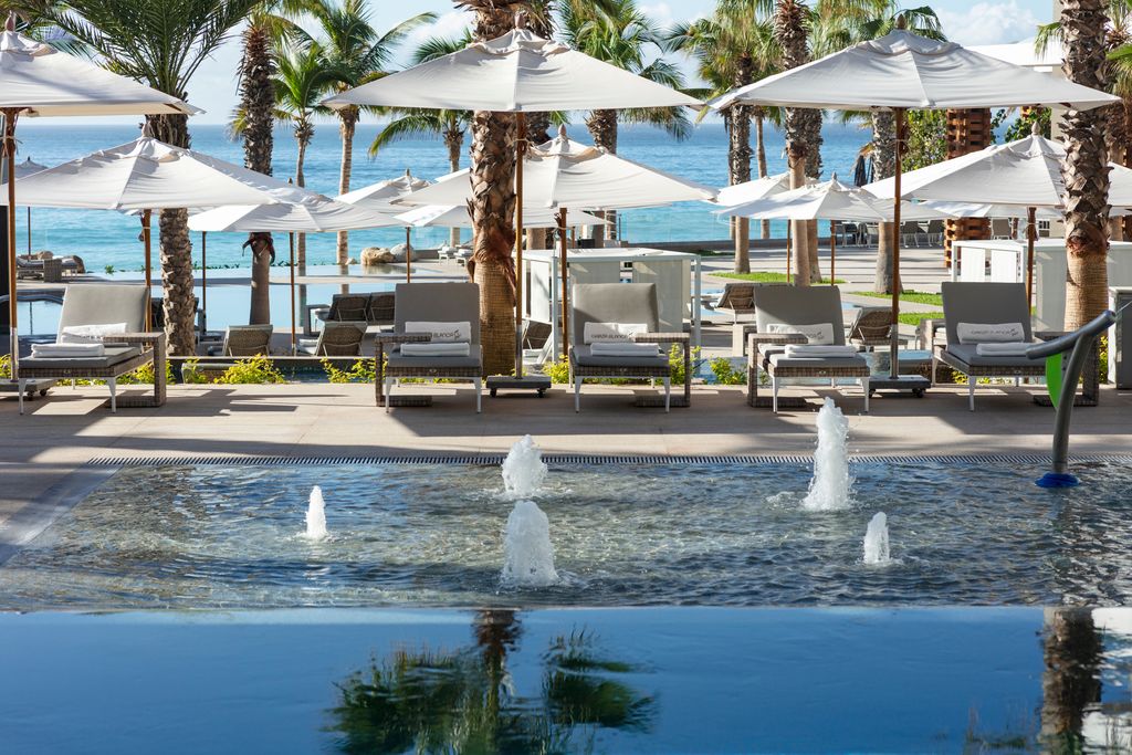 garza-blanca-cabo-pools-and-splash-zone