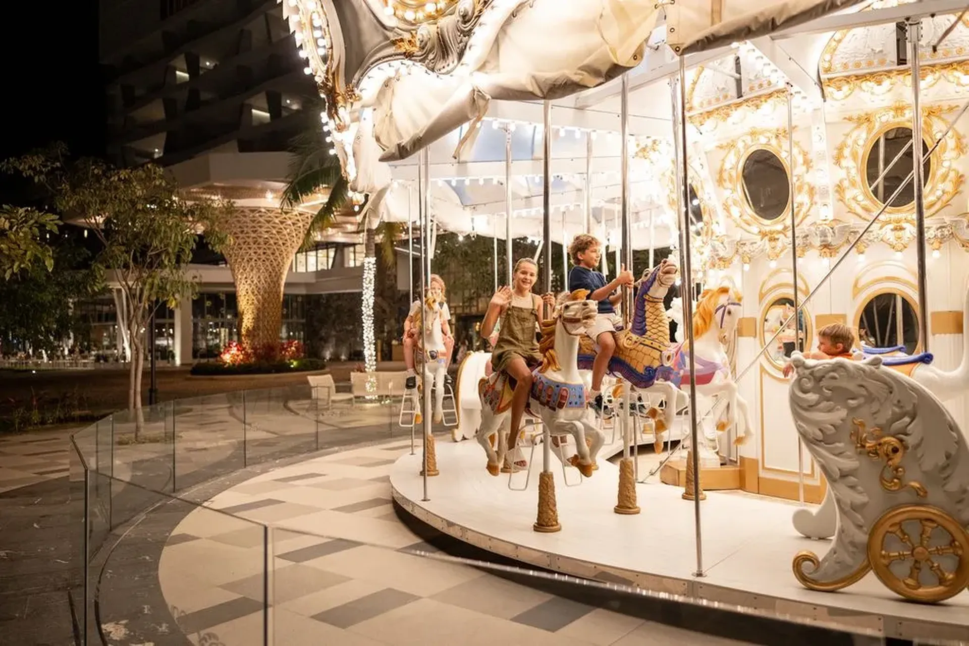 garza blanca cancun carrousel family