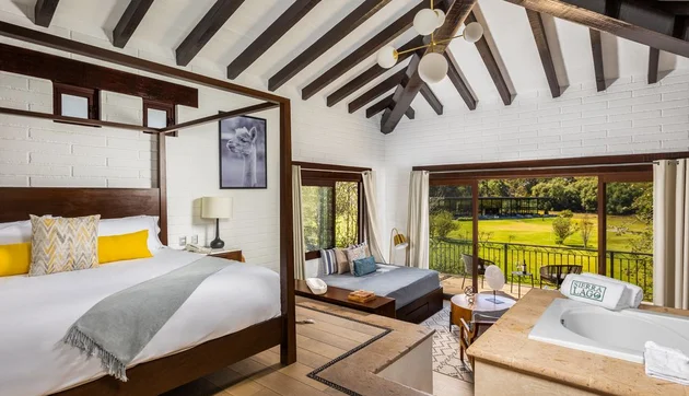 Interior of the Ultra Suite Cabin with King-size bed, Sierra Lago Resort & Spa