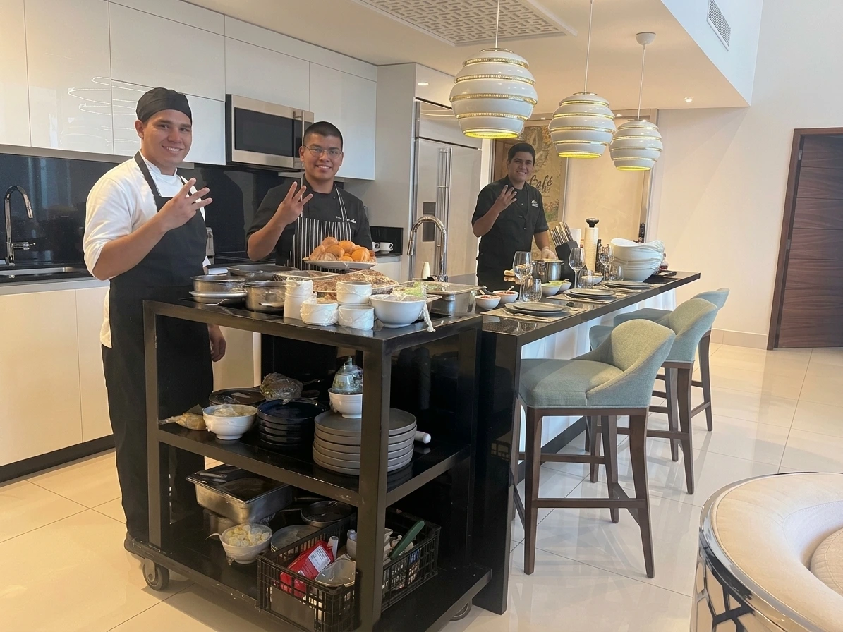 garza blanca workers saying hi to the camera