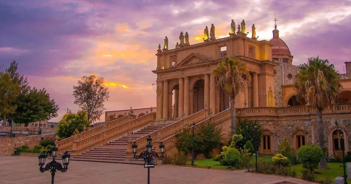 Church with grand staircase in Lagos de Moreno at sunset