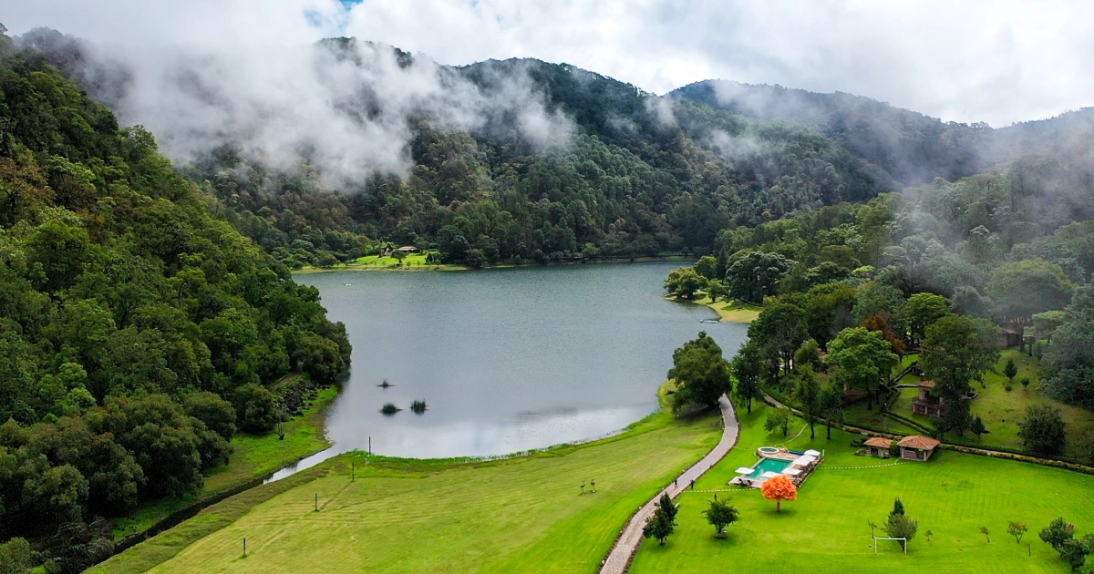 Forest and lake scenery in Mascota, Jalisco, near Sierra Lago