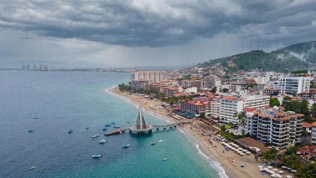 panoramic pictore during a rain in Puerto Vallarta