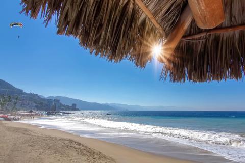 playa-de-los-muertos-beach-and-pier-close-to-famous-puerto-vallarta-malecon-the-city-largest-public-beach
