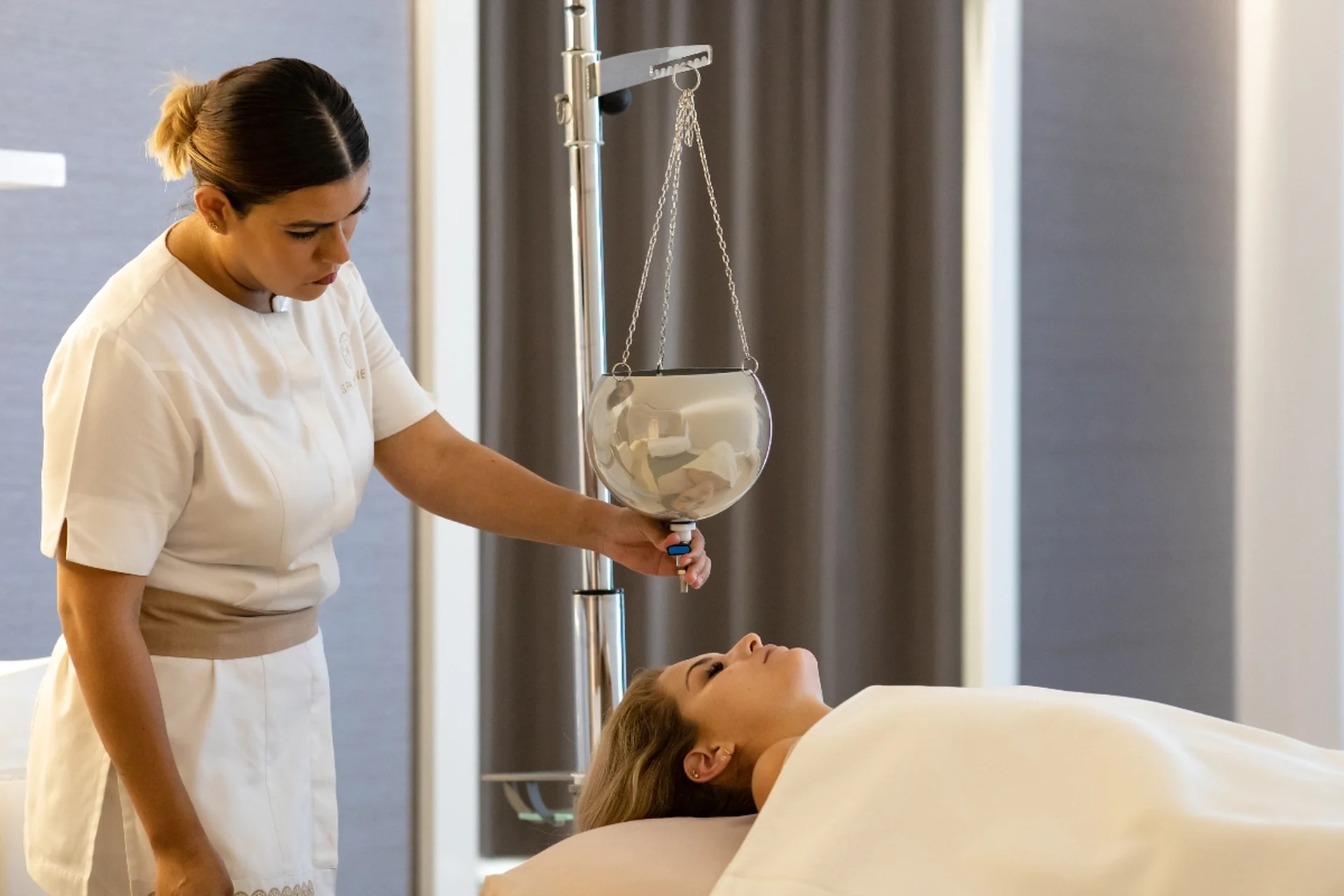 Sesión de tratamiento facial en el Spa Imagine de Garza Blanca Los Cabos