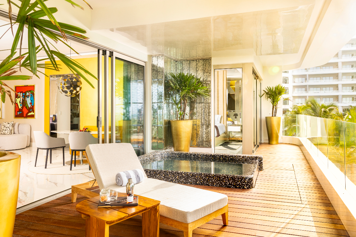 private-terrace-of-the-hotel-mousai-cancun-luxury-2-bedroom-suite