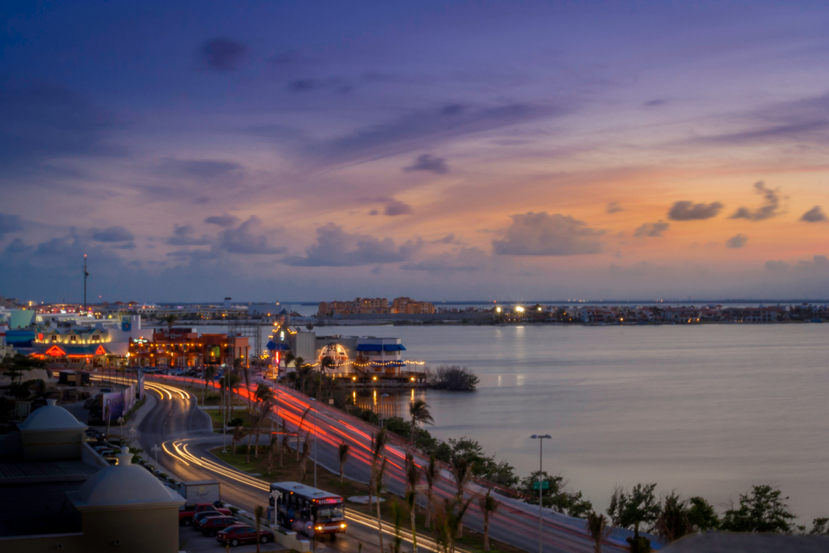 cancun-night-view