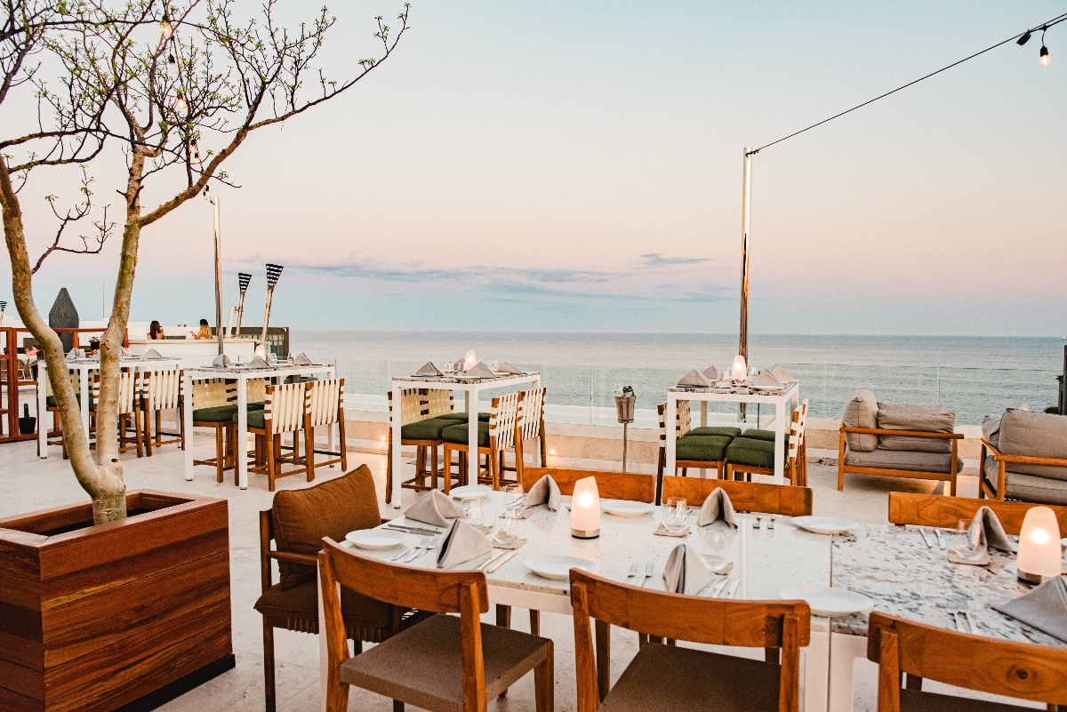 garza-blanca-cabo-noi-italian-restaurant-terrace