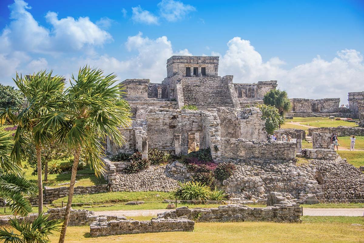 mayan-ruins-near-cancun
