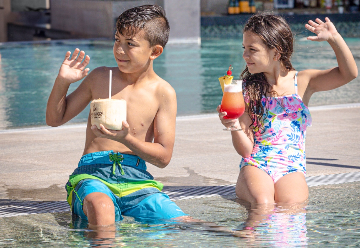 garza-blanca-cabo-kids-at-pool