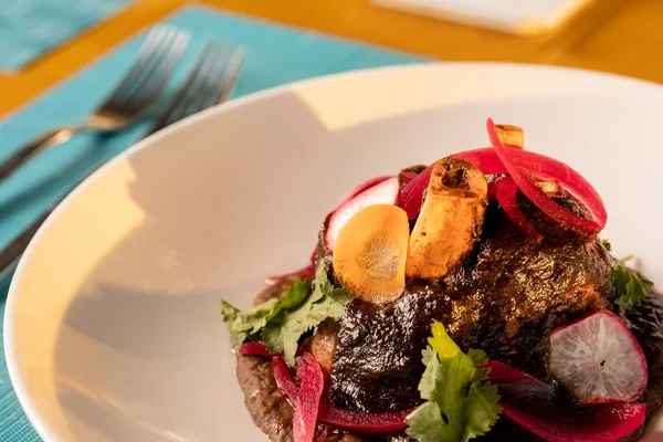 GBPV-dining-blanca-blue-dish-Chamorro-de-cerdo