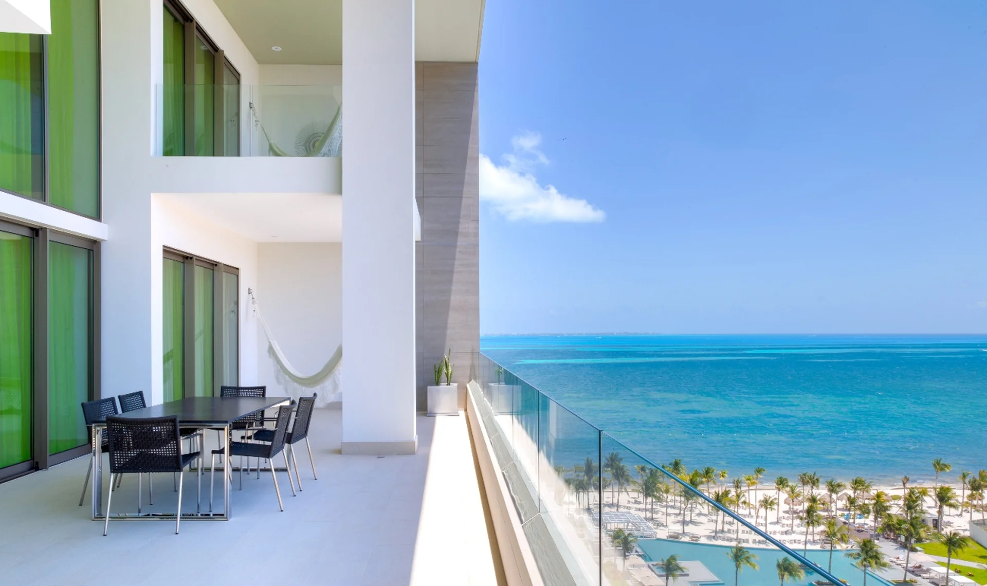 Vista desde la terraza de la suite de cuatro recámaras de Garza Blanca Cancún