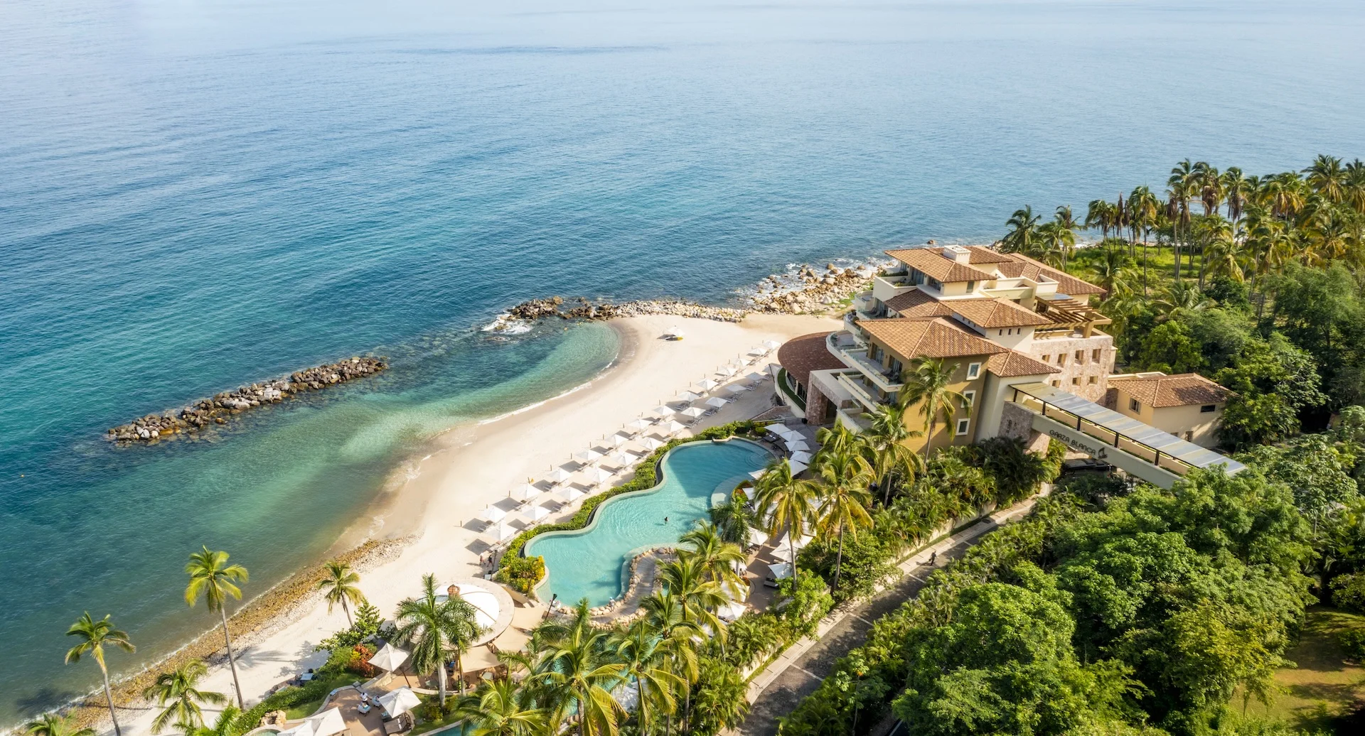 garza blanca valla infinity pool