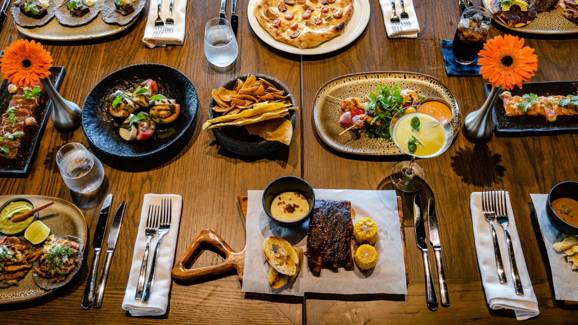 gourmet-hall-discover-dinning