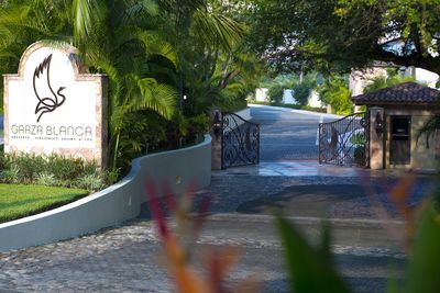 main access garza blanca vallarta