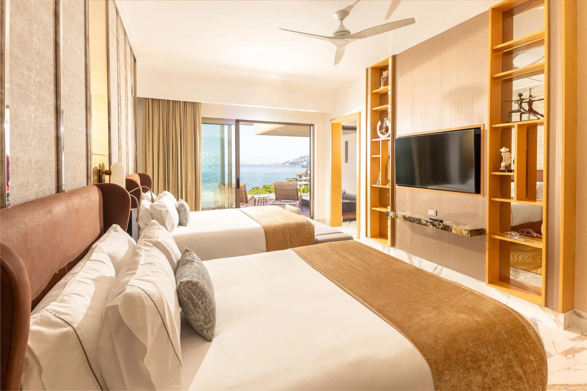 Sanctuary Jr Suite Queen