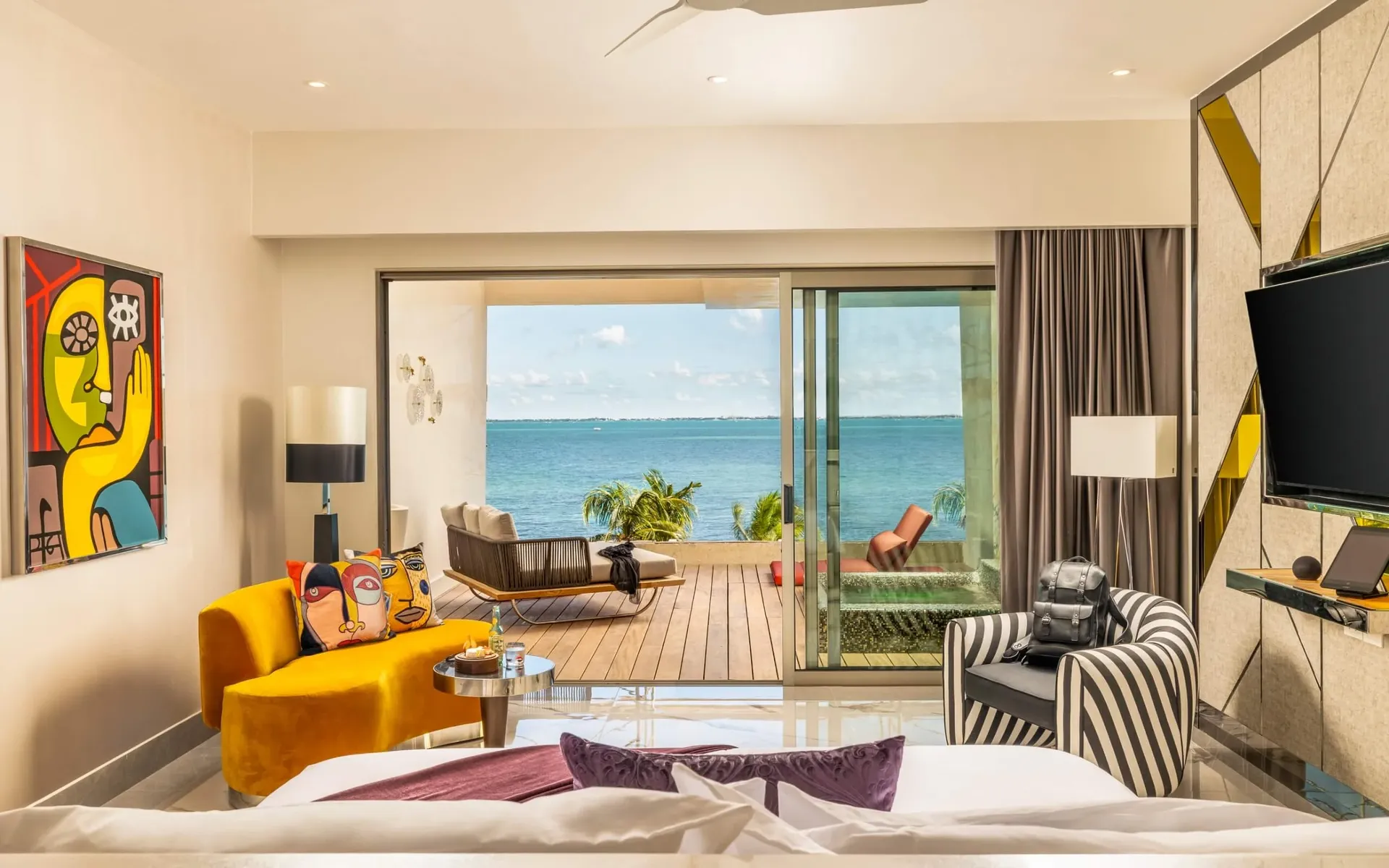 MSCN Mousai Ultra Corner Suite Connected 3