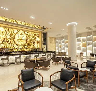 lobbybar-w290h276