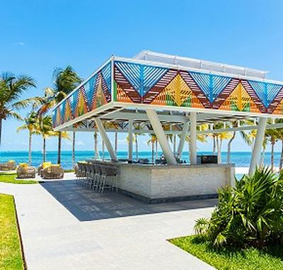 gbcn-facilities-bar-360-pool-high_22-w290h276