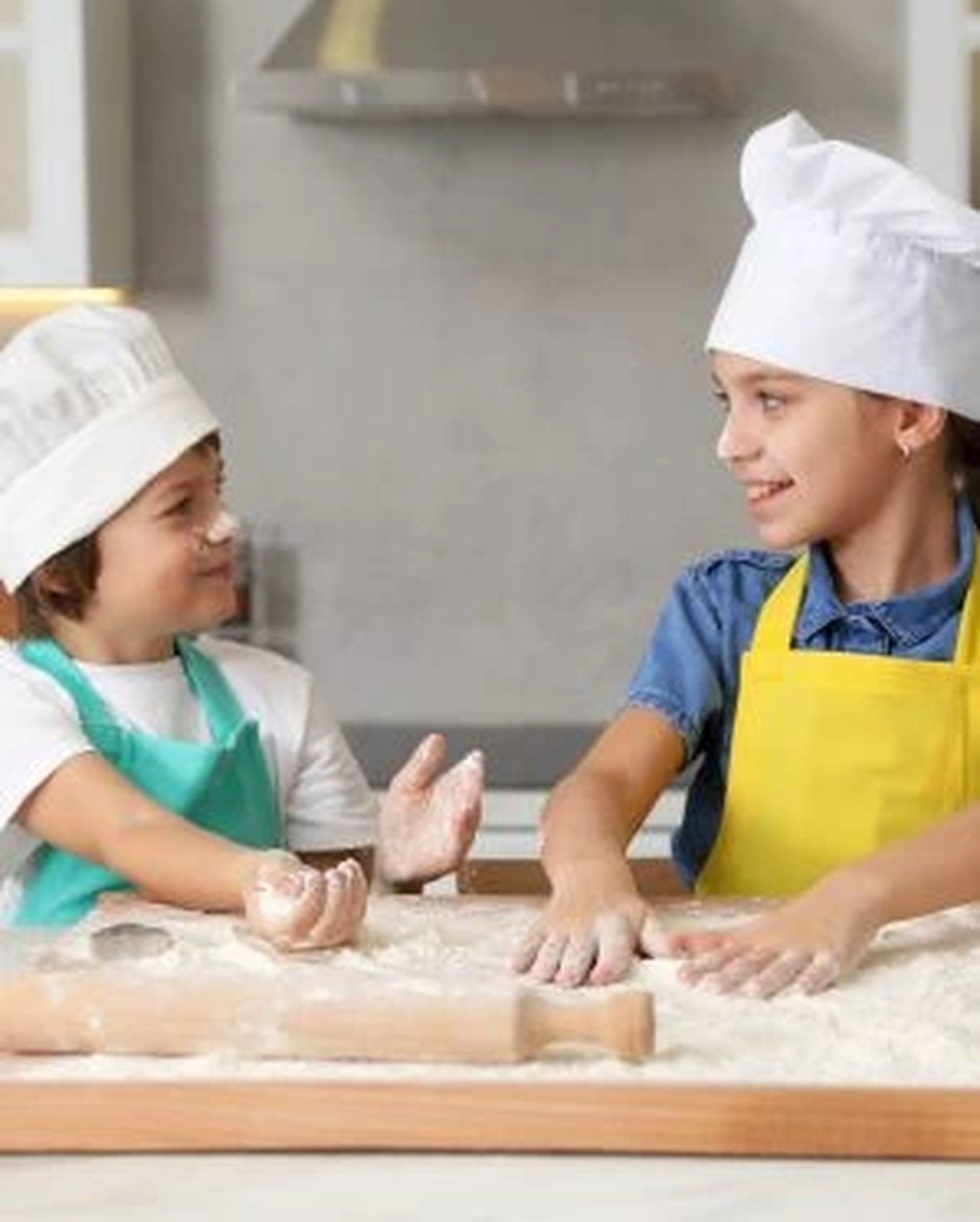 2 kids in a cooking class