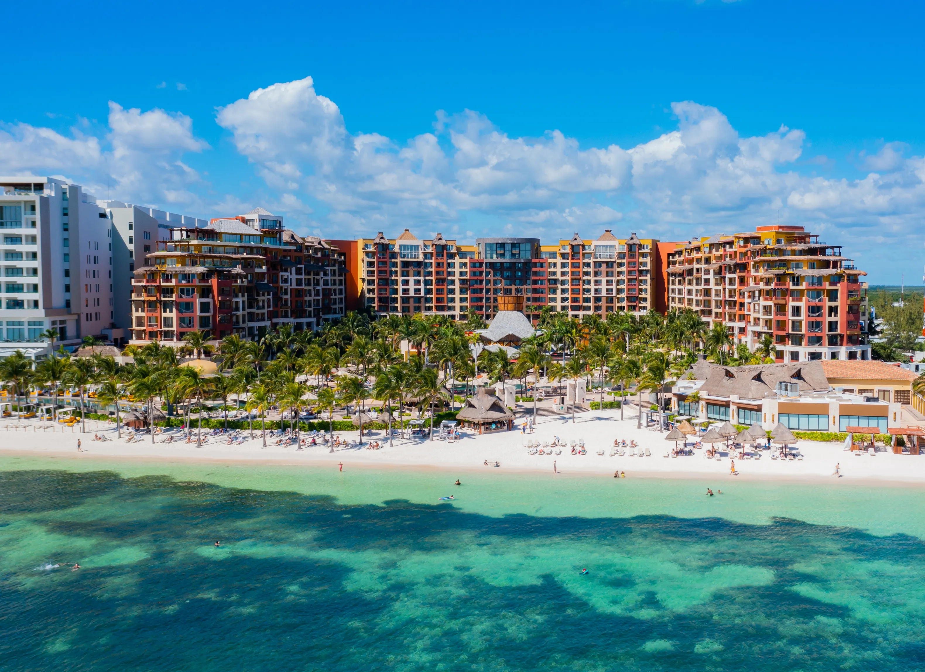 front-view-of-villa-del-palmar-cancun-beach-property