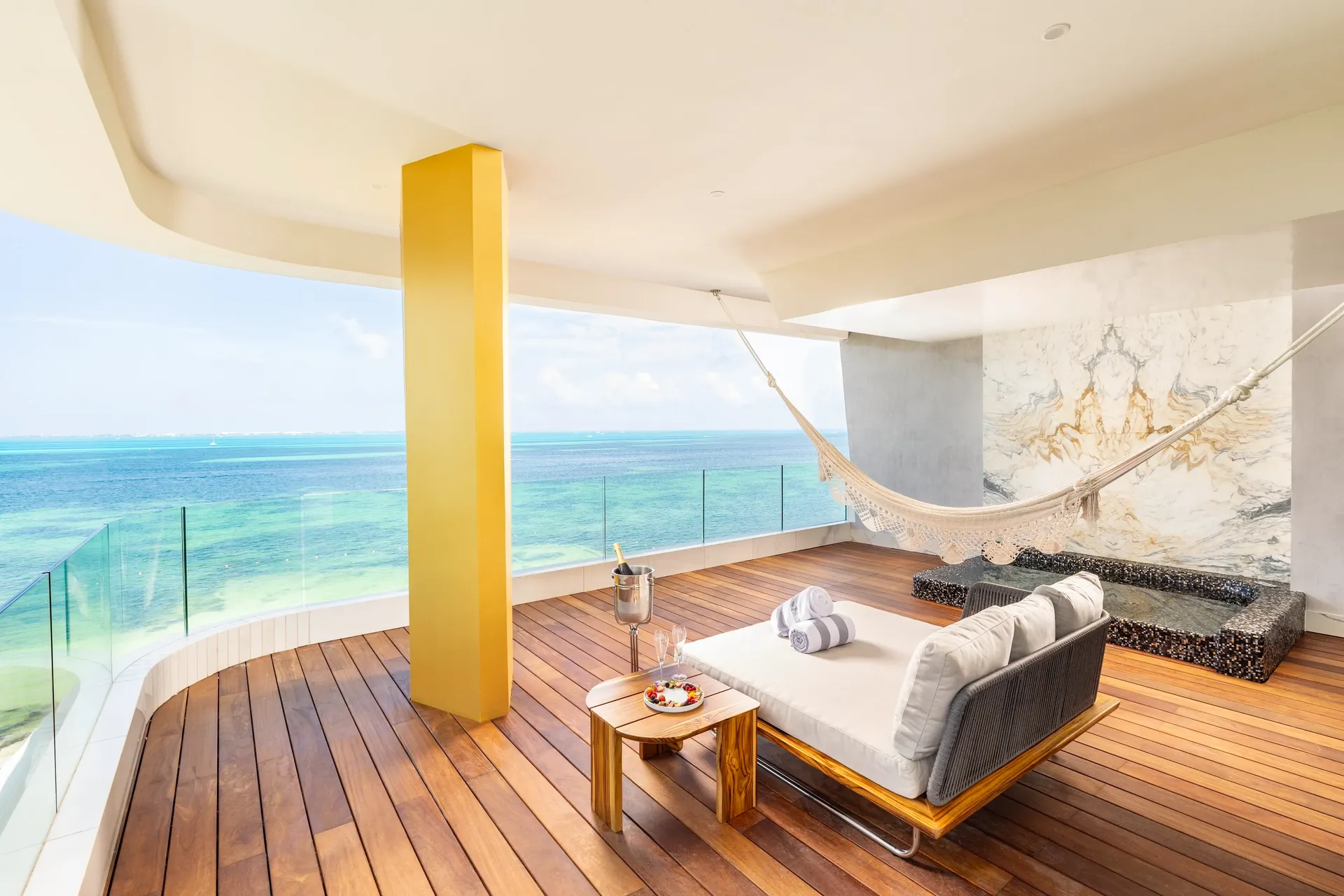 Hotel Mousai Cancun - Connected