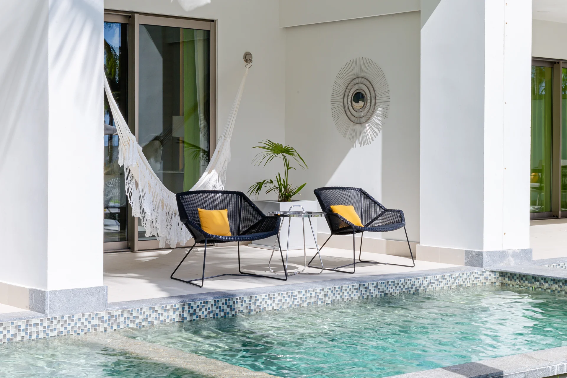 Junior Suite Swim Up