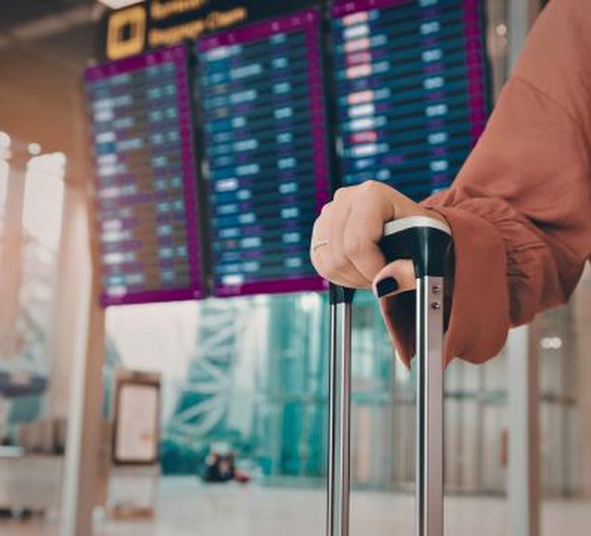 woman waiting for the fly departure