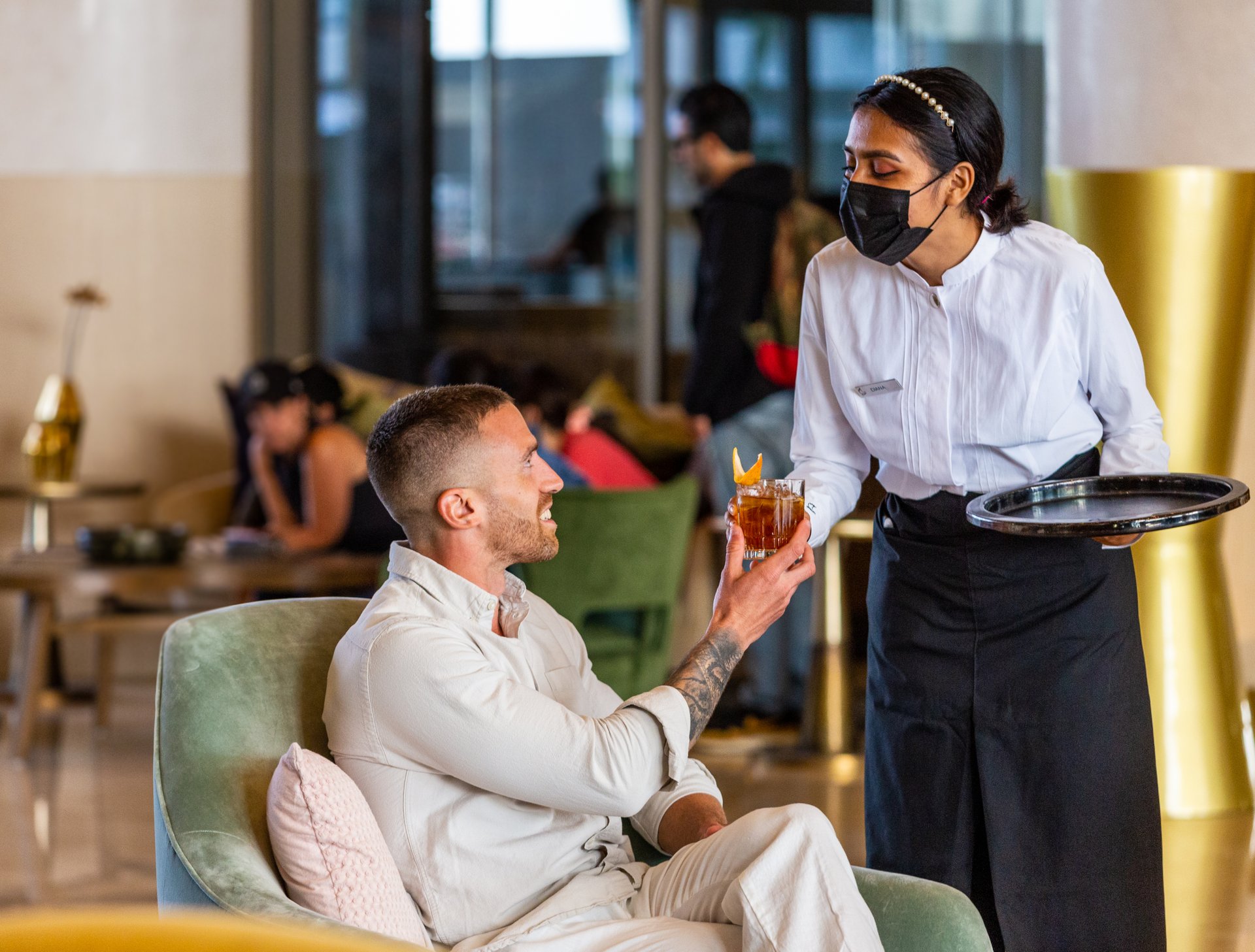 Guests-Drink--service