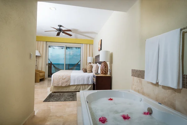 VPCN-suites-two-bedroom-penthouse-high_05