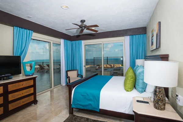 VPCN-suites-two-bedroom-penthouse-high_04