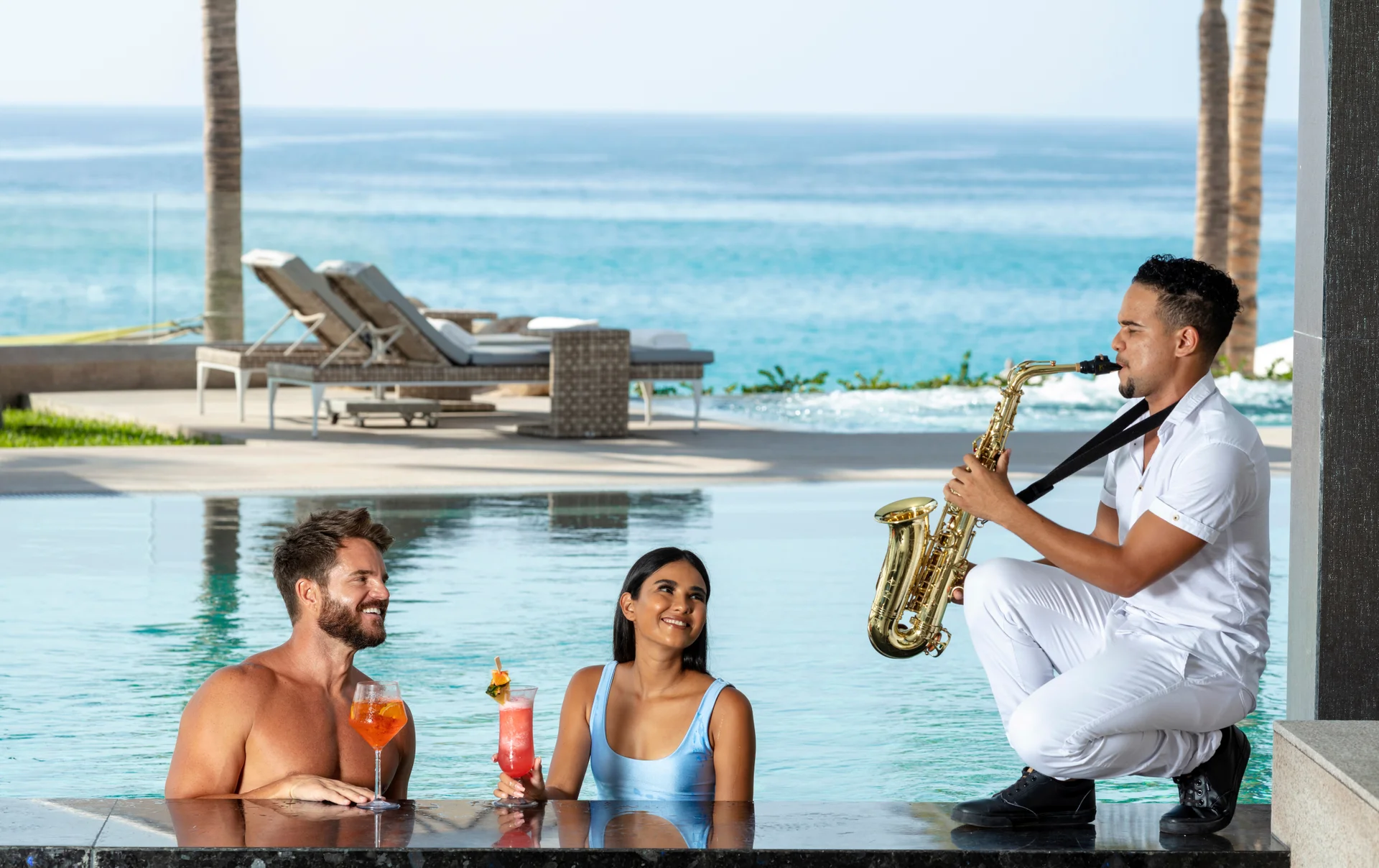Garza Blanca Los Cabos - Lifestyle couple