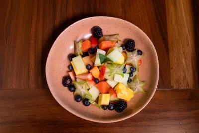 22-5-23_GBCN_AYB_Dining_Rooftop_Plato-Fruta-01