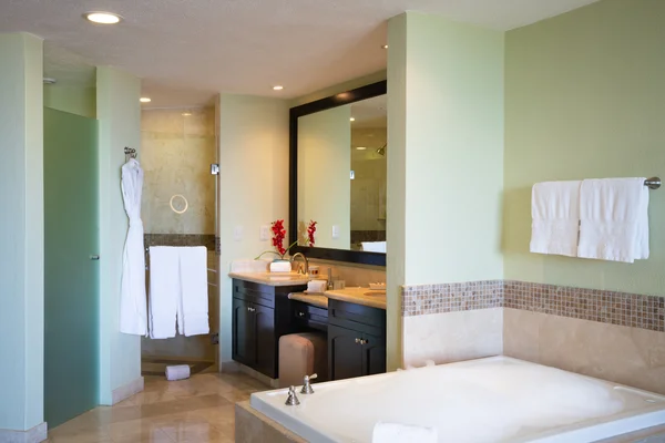 VPCN-suites-three-bedroom-oceanfront-high_01