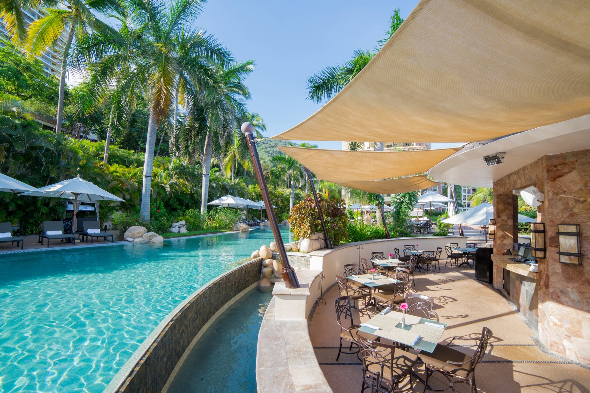 GBPV Dining Aquazul Restaurant