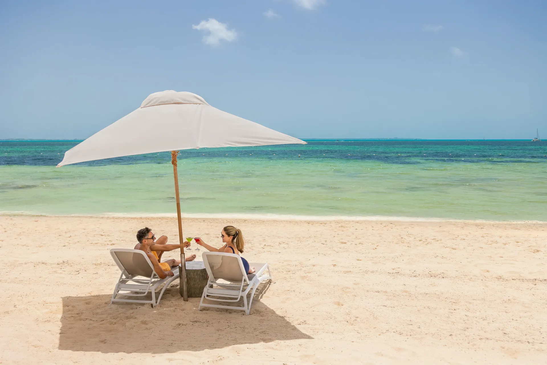 Hotel Mousai Cancun - Lifestyle couple