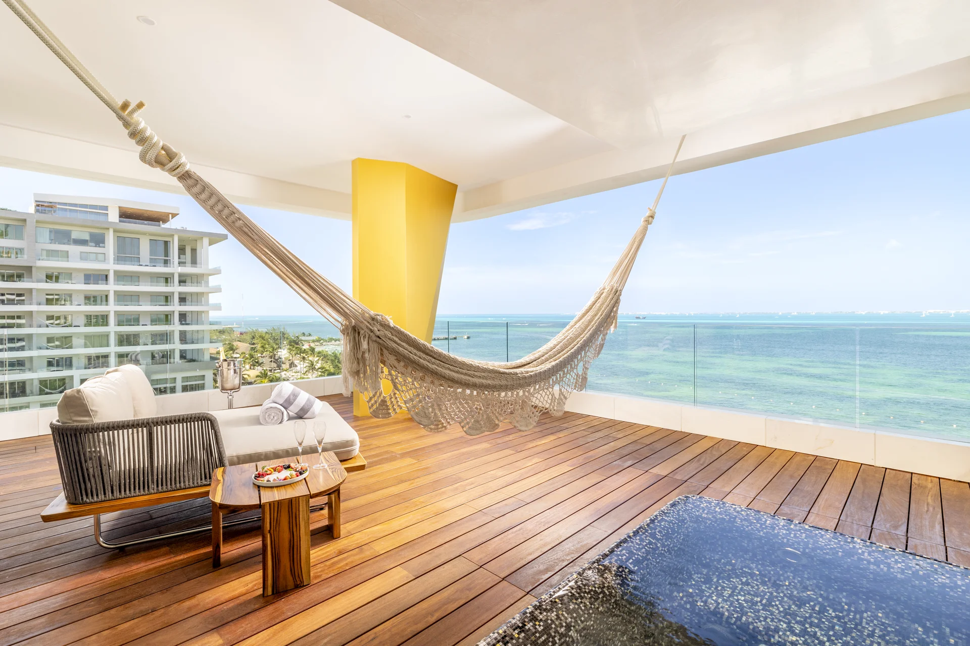 MSCN Suites Corner Suite 2