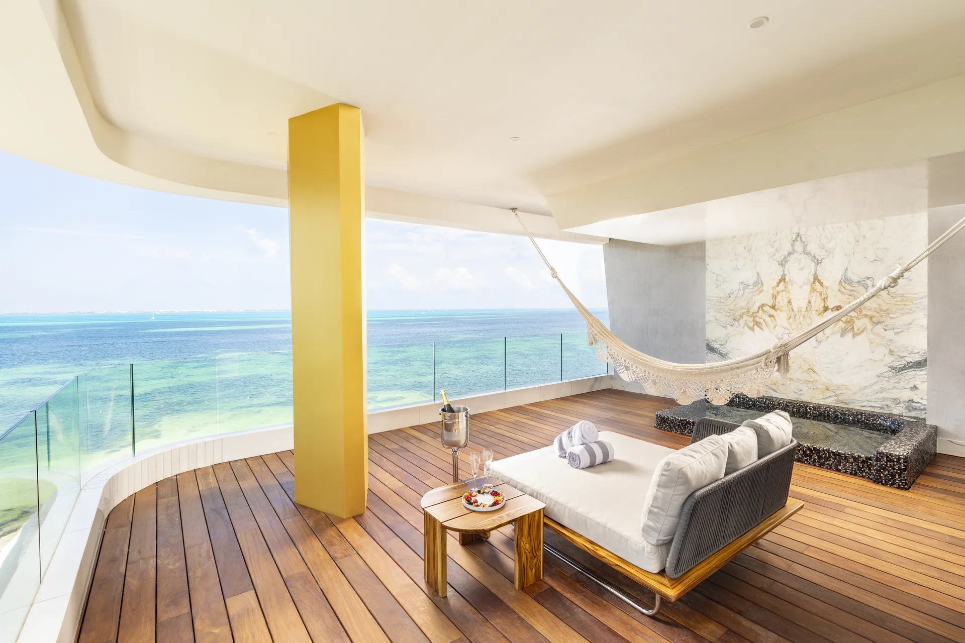 MSCN Suites Corner Suite 1