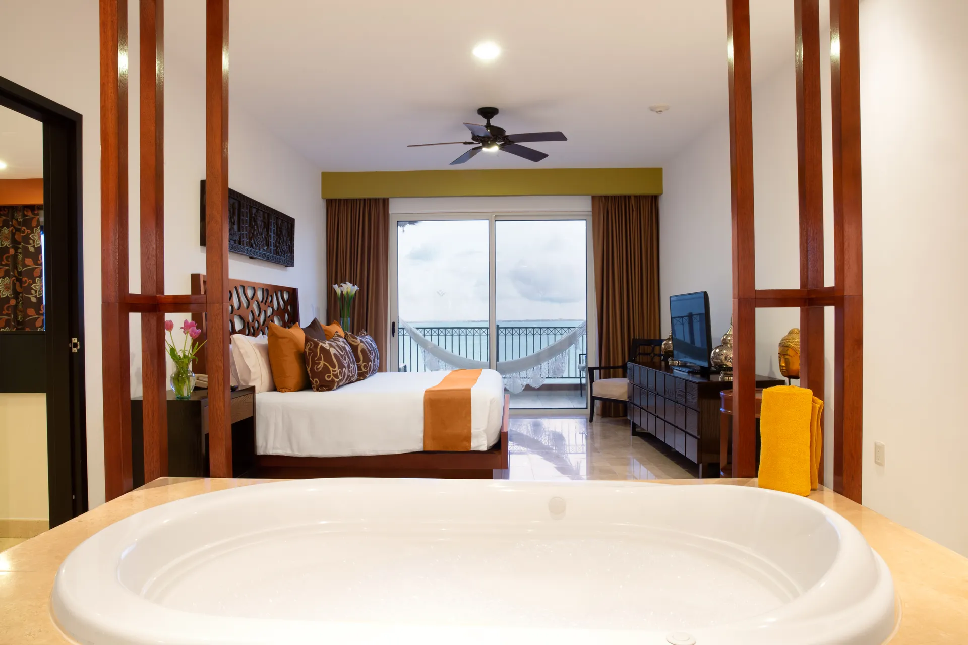 VPCN-suites-three-bedroom-residential-loft-high_04