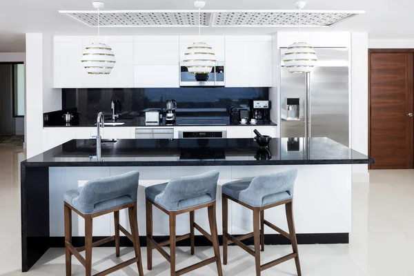 GBLC-suites-four-bedroom-loft-04