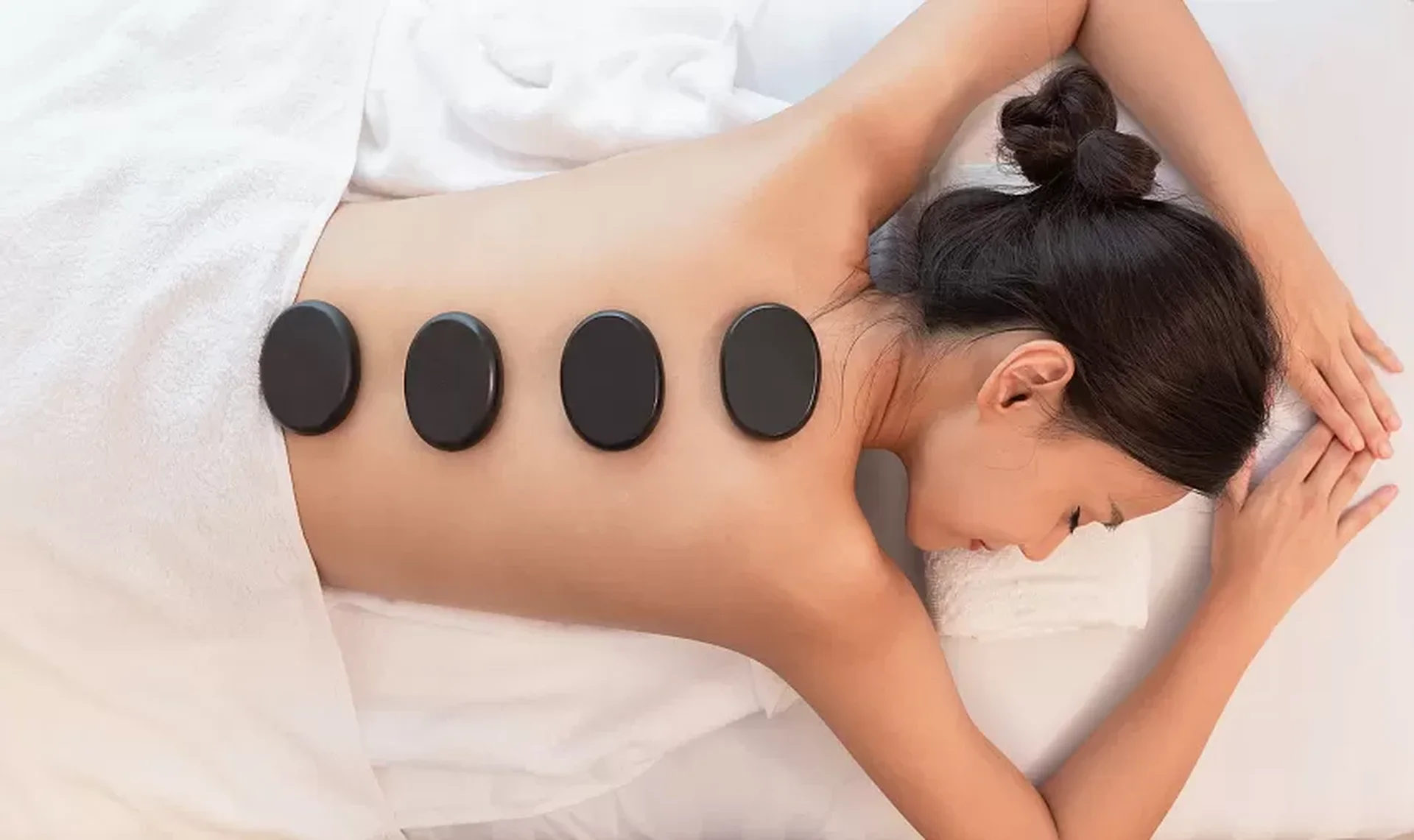 Masaje con piedras calientes - Spa Lago, Sierra Lago Resort & Spa