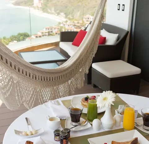 mspv-room-service-montage