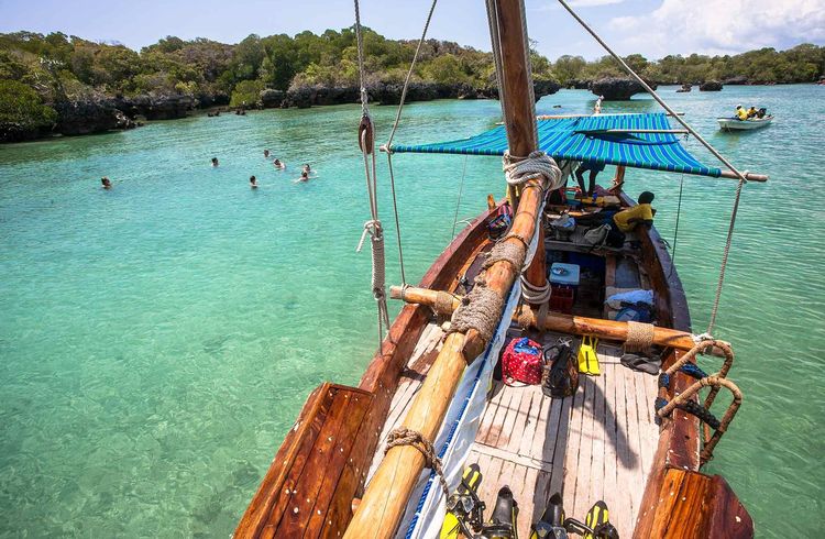 Safari Blue Zanzibar: Traditional Dhow Sailing & Snorkeling