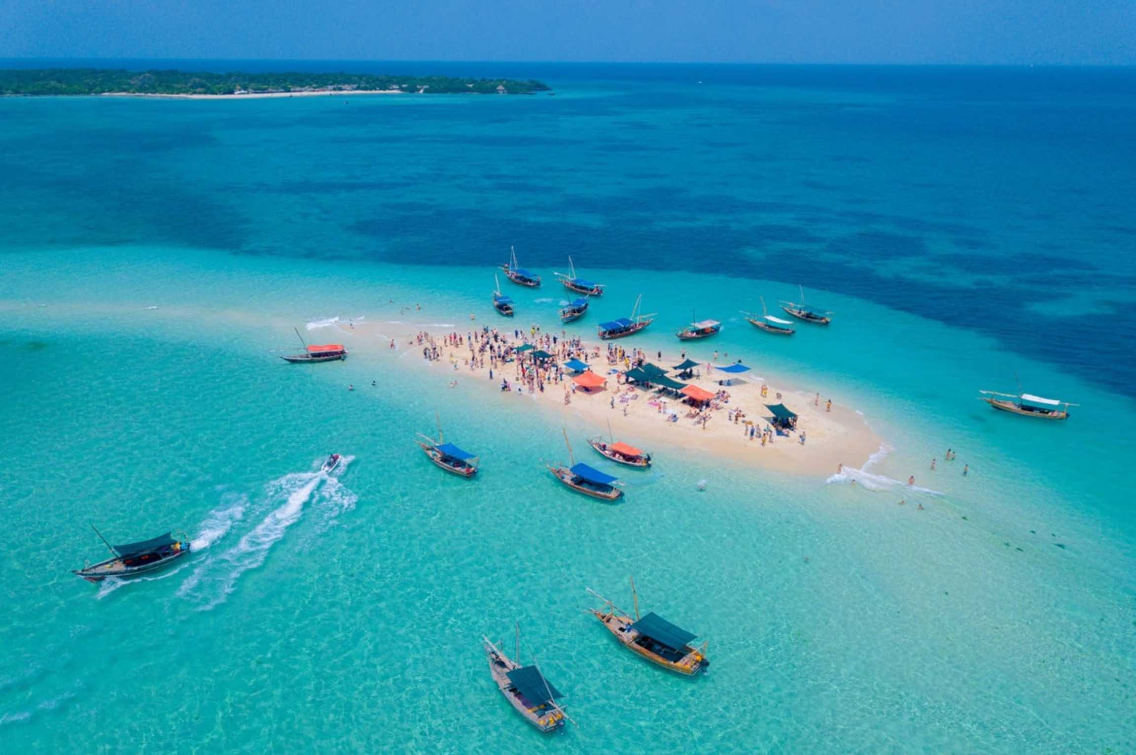 Safari Blue Zanzibar: Traditional Dhow Sailing & Snorkeling