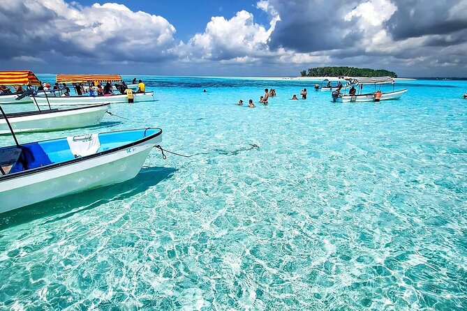 Snorkeling Mnemba Atoll — photo 2