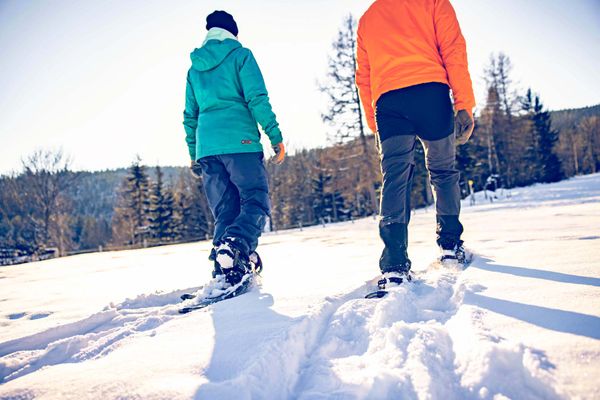 Winterlandschaft, Pärchen, Schneeschuhwanderung