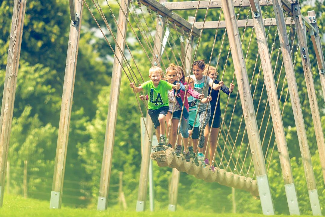 Kinder, Klettergerüst, Lachen