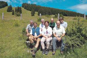 9 30 Sitzend Auf Der Alm Web