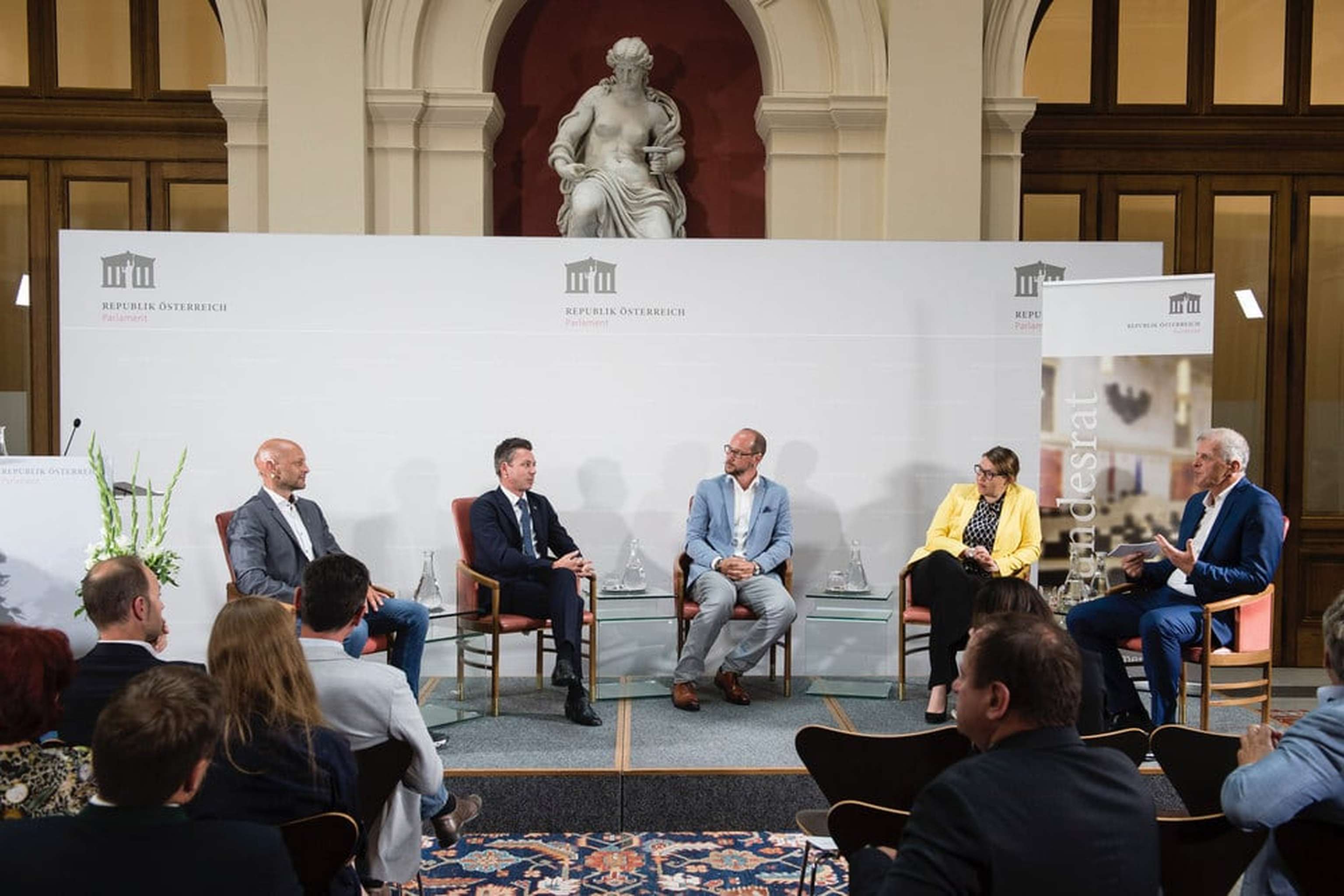 W210705 Podiumsdiskussion Post Corona