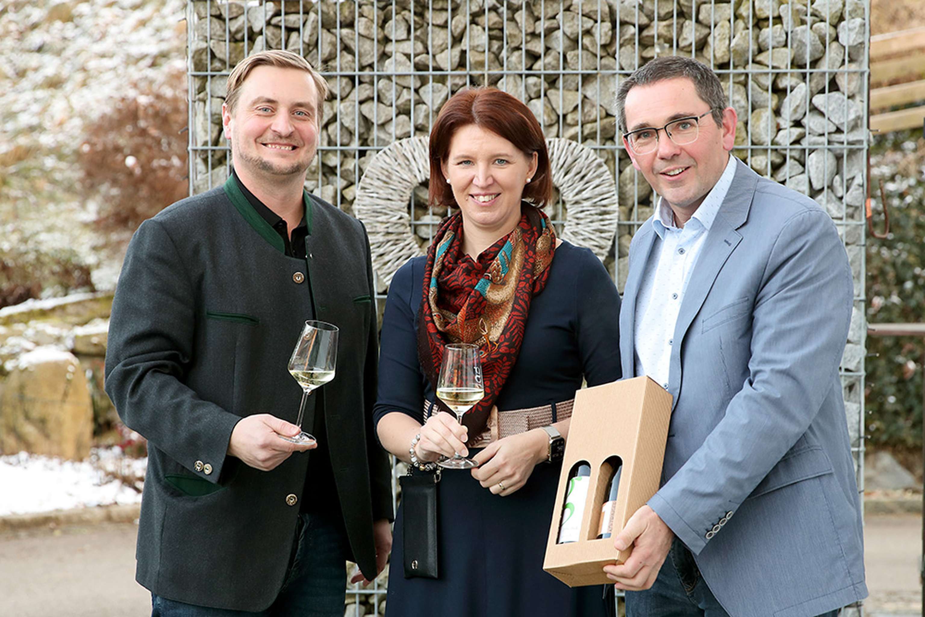 Leo Gmeiner (l.) mit Michaela Langer-Weninger und Klaus Stumvoll
